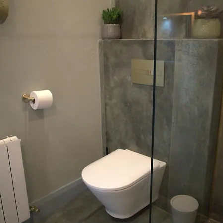 The Garden Retreat בית נופש *