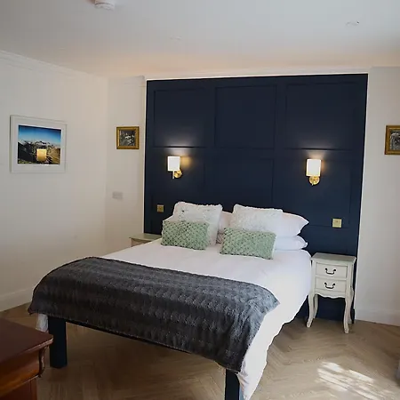 בית נופש The Garden Retreat *