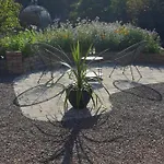 בית נופש The Garden Retreat קיל איירן