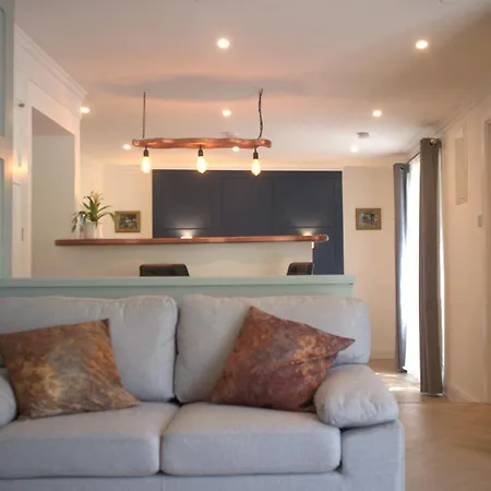 펜션 The Garden Retreat 킬라니